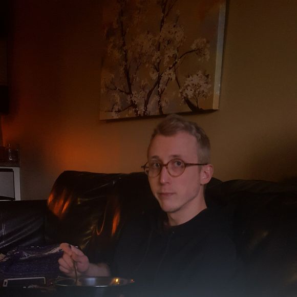 Meet your Posher, Luke - Picture 1 of 1